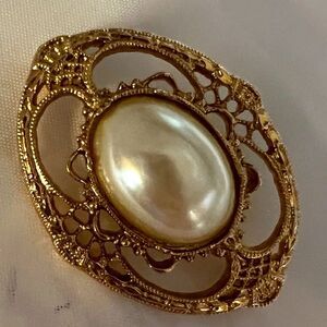Vintage 1928 Jewelry Co. Pearl Brooch